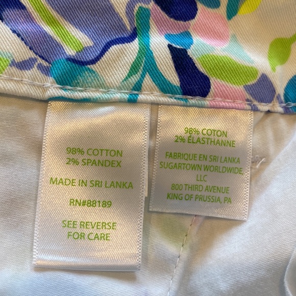 Lilly Pulitzer printed shorts - Picture 5 of 6